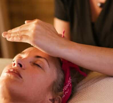 10 Benefits of Combining Reiki Healing with Life Coaching for a Balanced Life